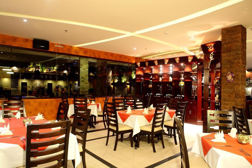 Queens Hotel Angeles City Exterior photo