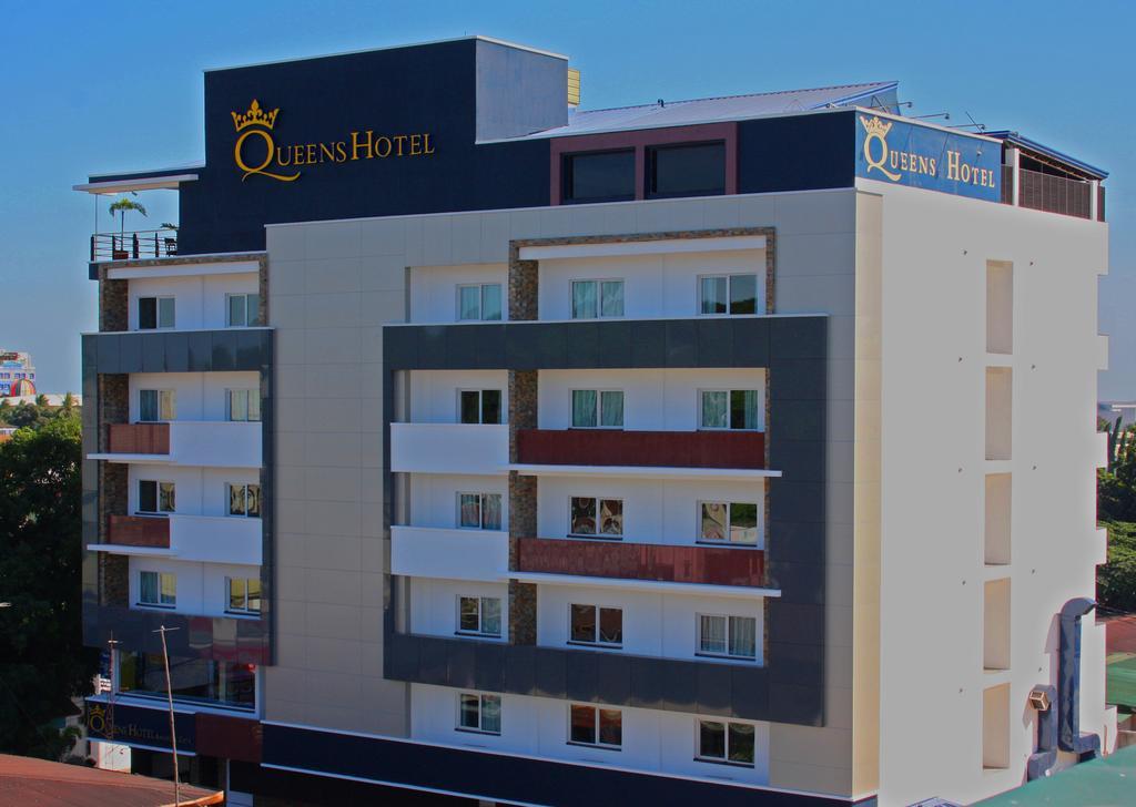 Queens Hotel Angeles City Exterior photo